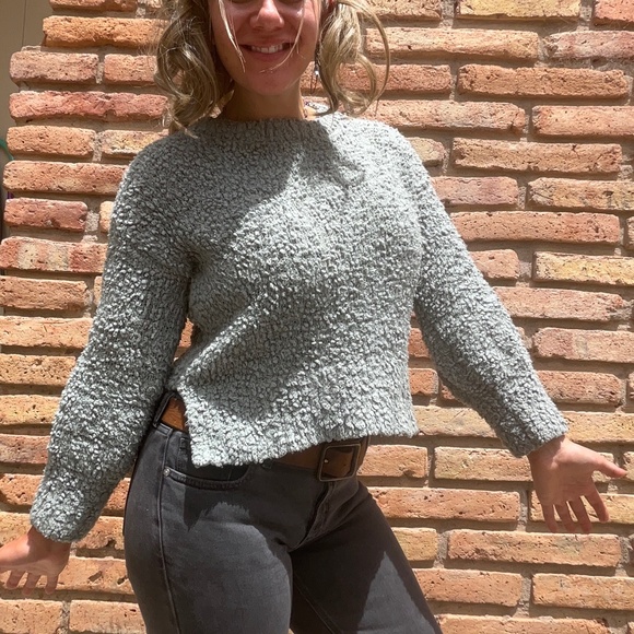 Pink Rose Women’s Teddy Crewneck Cropped sweater Size M - Picture 2 of 6